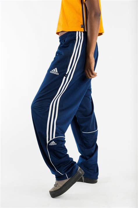 adidas sportbroekje vintage|Adidas vintage trousers.